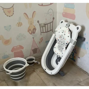 بانيو أطفال قابل للطي مقاس 75x45x20 سم مع مخدة ودلو ومغرفة - MK2525-1